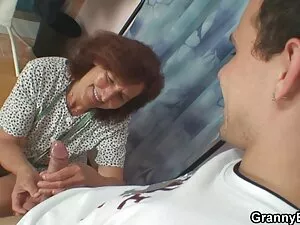 Viejo gangbang cine  ...